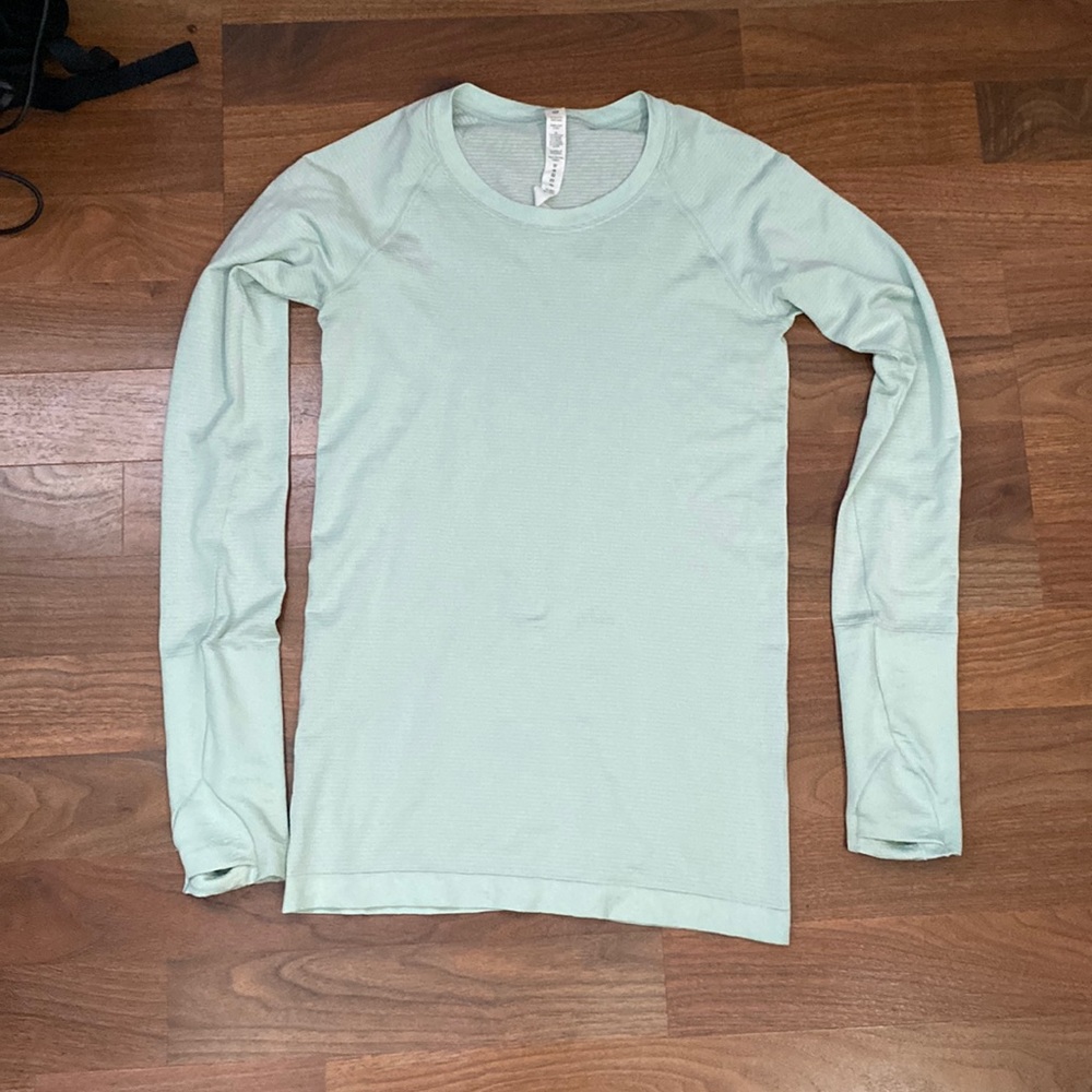 Lululemon Swiftly Tech Long-Sleeve light green